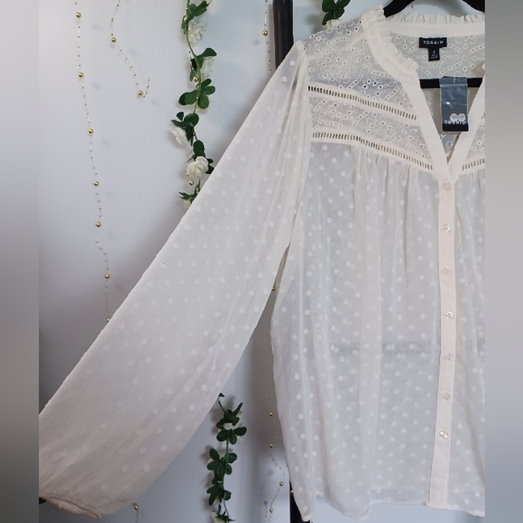 NWT Torrid Chiffon Blouse - Picture 2 of 12